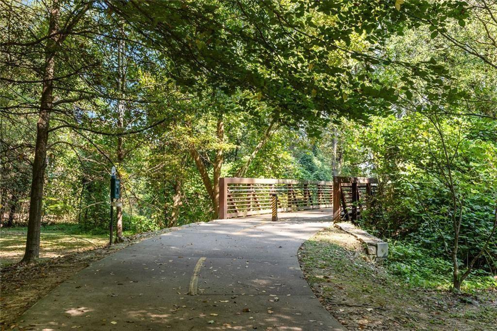 1808 Huntington Hls Ln Atlanta, GA 30309