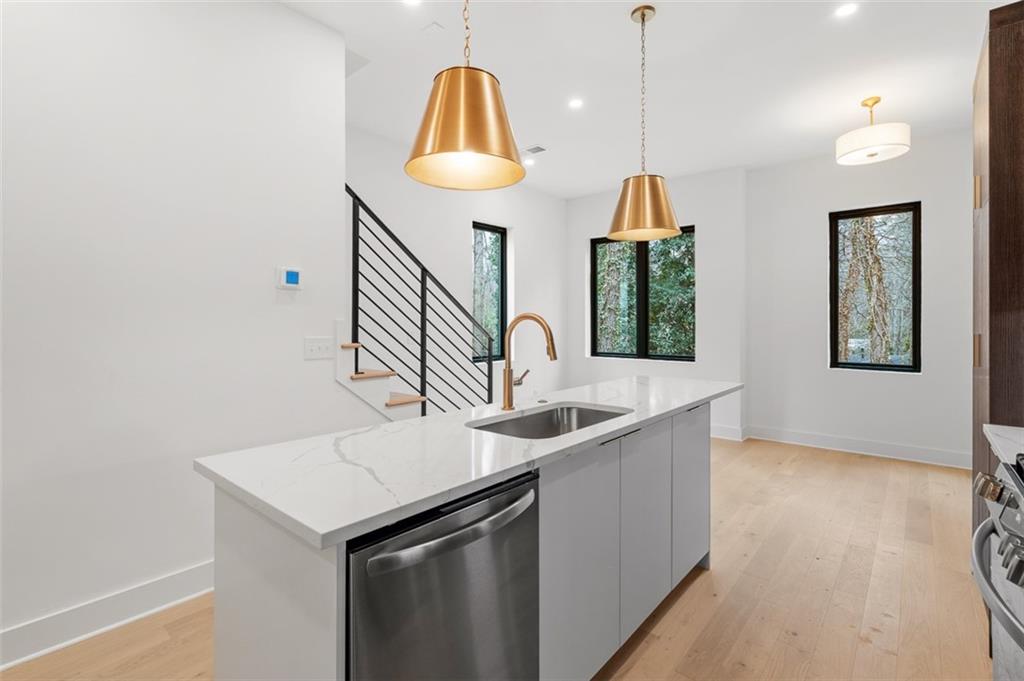 1169 Penny Ln Atlanta, GA 30329