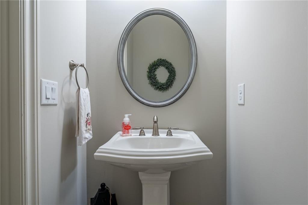 2440 Skyland Way Brookhaven, GA 30319