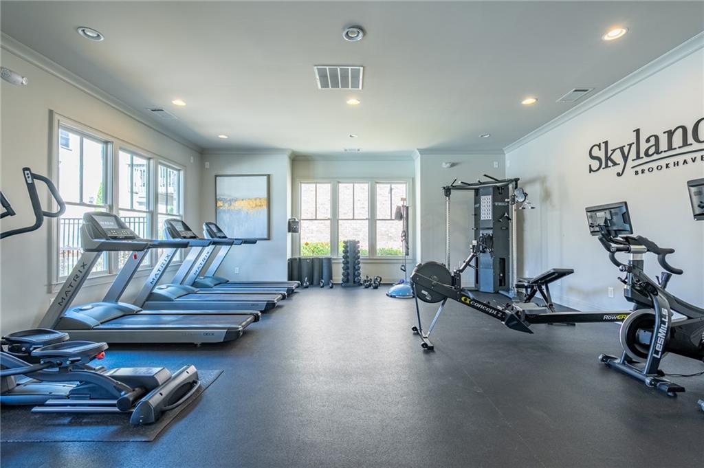 2440 Skyland Way Brookhaven, GA 30319